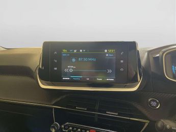 Peugeot E-2008 50kWh Allure Premium SUV 5dr Electric Auto (7kW Charger) (136 ps