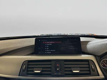 BMW 3 Series 2.0 330e 7.6kWh M Sport Shadow Edition Saloon 4dr Petrol Plug-in