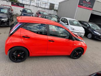 Toyota AYGO 1.0 VVT-i x-cite x-shift Euro 5 5dr Euro 5