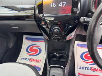 Toyota AYGO 1.0 VVT-i x-cite x-shift Euro 5 5dr Euro 5