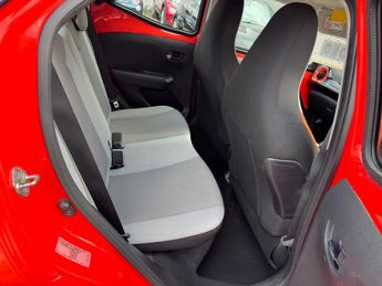 Toyota AYGO 1.0 VVT-i x-cite x-shift Euro 5 5dr Euro 5
