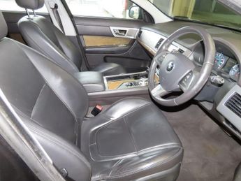 Jaguar XF 3.0d V6 Premium Luxury Auto Euro 5 (s/s) 4dr