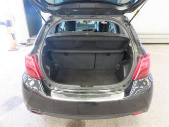 Toyota Yaris 1.5 VVT-h Excel E-CVT Euro 6 5dr (15in Alloy)