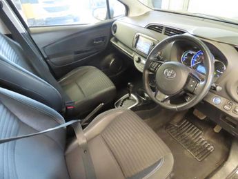 Toyota Yaris 1.5 VVT-h Excel E-CVT Euro 6 5dr (15in Alloy)