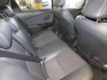 Toyota Yaris 1.5 VVT-h Excel E-CVT Euro 6 5dr (15in Alloy)