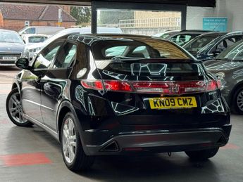 Honda Civic 1.8 i-VTEC ES 5dr