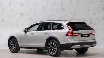 Volvo V90 Cross Country 2.0 B5 MHEV Plus Auto AWD Euro 6 (s/s) 5dr