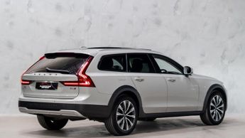 Volvo V90 Cross Country 2.0 B5 MHEV Plus Auto AWD Euro 6 (s/s) 5dr