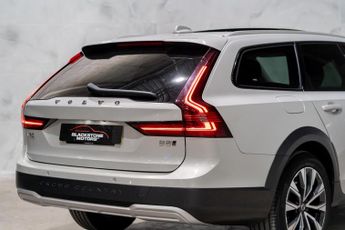 Volvo V90 Cross Country 2.0 B5 MHEV Plus Auto AWD Euro 6 (s/s) 5dr