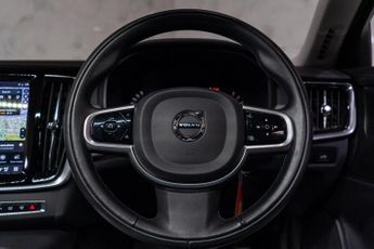Volvo V90 Cross Country 2.0 B5 MHEV Plus Auto AWD Euro 6 (s/s) 5dr