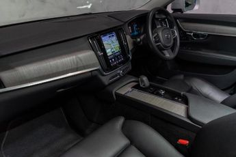 Volvo V90 Cross Country 2.0 B5 MHEV Plus Auto AWD Euro 6 (s/s) 5dr