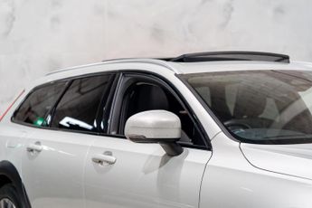 Volvo V90 Cross Country 2.0 B5 MHEV Plus Auto AWD Euro 6 (s/s) 5dr