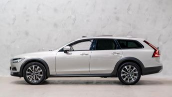 Volvo V90 Cross Country 2.0 B5 MHEV Plus Auto AWD Euro 6 (s/s) 5dr