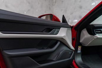 Porsche Taycan Performance Plus 93.4kWh Sport Turismo Auto RWD 5dr (11kW Charge