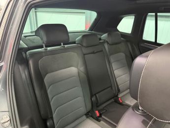 Volkswagen Tiguan 1.5 TSI EVO R-Line Tech DSG Euro 6 (s/s) 5dr