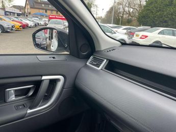 Land Rover Discovery Sport 2.0 TD4 HSE Dynamic Lux Auto 4WD Euro 6 (s/s) 5dr