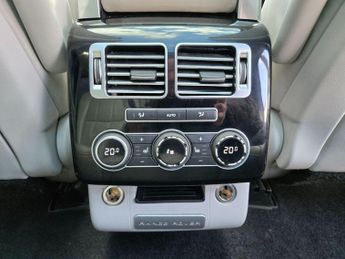 Land Rover Range Rover 3.0 TD V6 Vogue Auto 4WD Euro 6 (s/s) 5dr