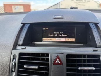 Mercedes-Benz C Class 1.8 C180 BlueEfficiency Elegance Auto Euro 5 5dr