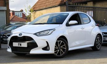 Toyota Yaris 1.5 VVT-h Design E-CVT Euro 6 (s/s) 5dr