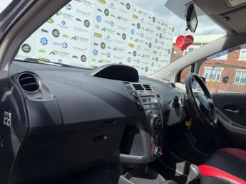 Toyota Yaris 1.33 Dual VVT-i TR MultiMode Euro 4 (s/s) 5dr