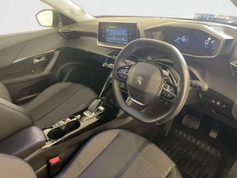 Peugeot E-2008 50kWh Allure Premium SUV 5dr Electric Auto (136 ps)