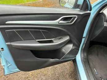 MG MG ZS 44.5kWh Exclusive Auto 5dr