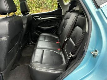 MG MG ZS 44.5kWh Exclusive Auto 5dr