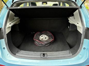 MG MG ZS 44.5kWh Exclusive Auto 5dr