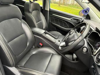 MG MG ZS 44.5kWh Exclusive Auto 5dr