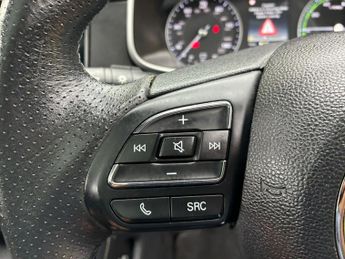 MG MG ZS 44.5kWh Exclusive Auto 5dr