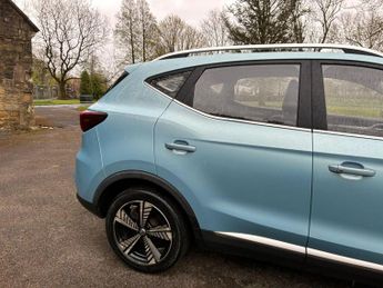 MG MG ZS 44.5kWh Exclusive Auto 5dr