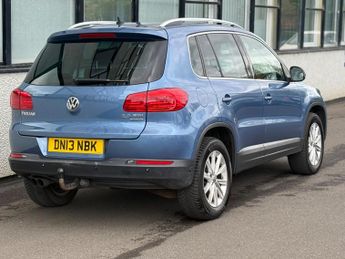 Volkswagen Tiguan 2.0 TDI BlueMotion Tech SE DSG 4WD Euro 5 (s/s) 5dr