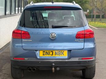 Volkswagen Tiguan 2.0 TDI BlueMotion Tech SE DSG 4WD Euro 5 (s/s) 5dr