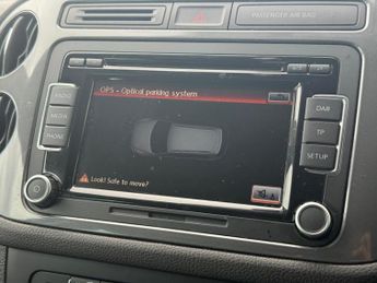 Volkswagen Tiguan 2.0 TDI BlueMotion Tech SE DSG 4WD Euro 5 (s/s) 5dr