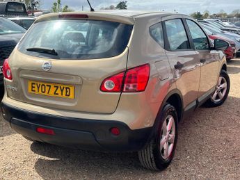 Nissan Qashqai 2.0 Visia CVT 2WD 5dr