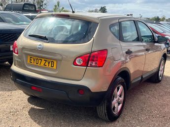 Nissan Qashqai 2.0 Visia CVT 2WD 5dr