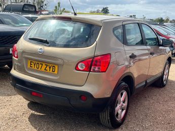 Nissan Qashqai 2.0 Visia CVT 2WD 5dr