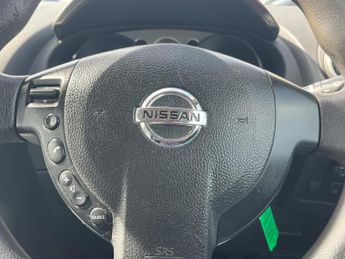 Nissan Qashqai 2.0 Visia CVT 2WD 5dr