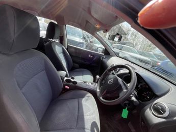 Nissan Qashqai 2.0 Visia CVT 2WD 5dr