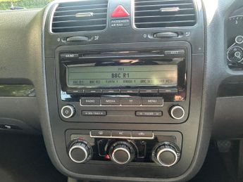 Volkswagen Jetta 1.6 TDI SE Euro 5 4dr