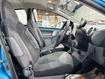 Peugeot 107 1.0 12V Urban 2 Tronic Euro 4 5dr