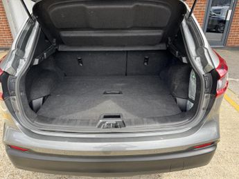 Nissan Qashqai 1.2 DIG-T Tekna XTRON Euro 6 (s/s) 5dr