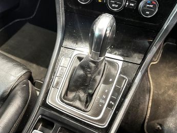 Volkswagen Golf 2.0 TDI BlueMotion Tech GT DSG Euro 5 (s/s) 5dr