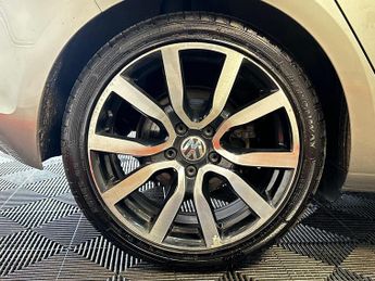 Volkswagen Golf 2.0 TDI BlueMotion Tech GT DSG Euro 5 (s/s) 5dr