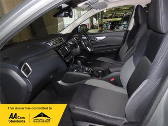 Nissan Qashqai 1.2 DIG-T N-Connecta XTRON Euro 6 (s/s) 5dr