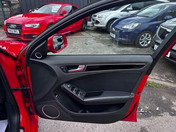Audi A4 2.0 TDI Black Edition S Tronic quattro Euro 5 (s/s) 4dr