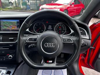 Audi A4 2.0 TDI Black Edition S Tronic quattro Euro 5 (s/s) 4dr