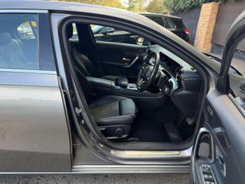 Mercedes-Benz A Class 1.3 A180 Sport (Executive) 7G-DCT Euro 6 (s/s) 5dr