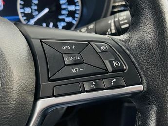 Nissan Juke 1.6 N-Connecta Auto Euro 6 5dr