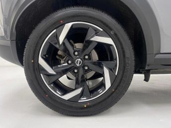 Nissan Juke 1.6 N-Connecta Auto Euro 6 5dr